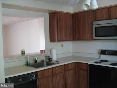 10 Burbage Ct, Nottingham, MD 21236 - photo 5