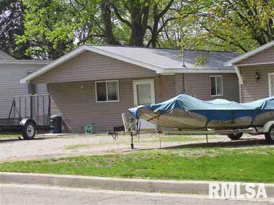 521 S Elm St, Lincoln, IL 62656 - photo 2