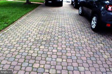 12512 Swirl Ln, Bowie, MD 20715 - photo 4