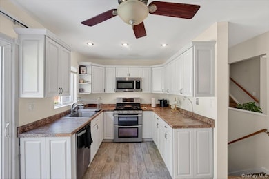 18 Sugarbush Ln, Coram, NY 11727 - photo 6