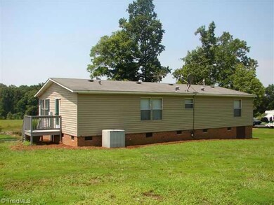 5068 Waynick Meadow Rd, Asheboro, NC 27205 - photo 5