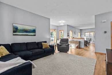 4124 E Glory Ln, Appleton, WI 54913 - photo 5