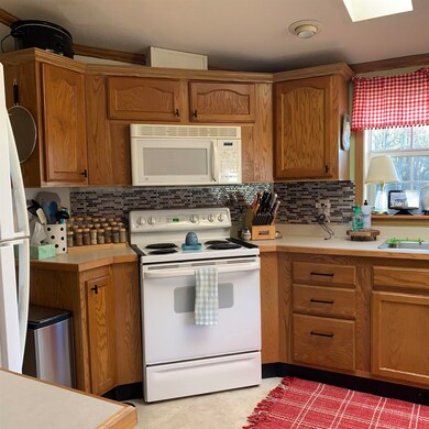 185 Jamey Dr, Rochester, NH 03868 - photo 3