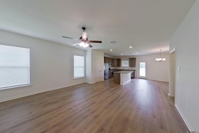 107 Teddy Ln, Lafayette, LA 70507 - photo 2