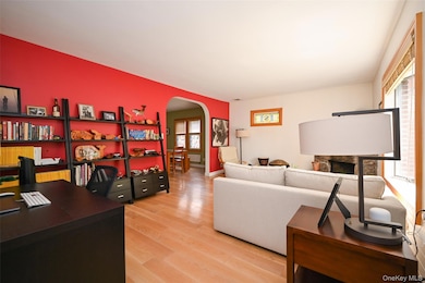 81-11 64th Rd, Flushing, NY 11379 - photo 4