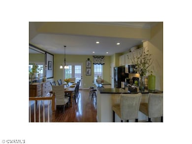 Kitchen - COUNTRY KITCHEN DINING AREA