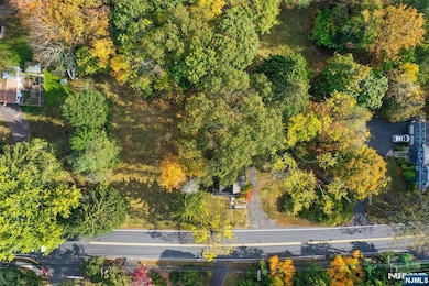 256 Pascack Rd, Woodcliff Lake, NJ 07677 - photo 3