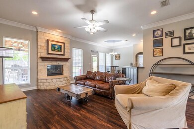 3930 Buena Vista Cir, Granbury, TX 76049 - photo 3