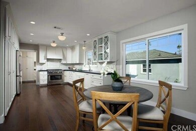 Expansive Nook & Chef's Kitchen