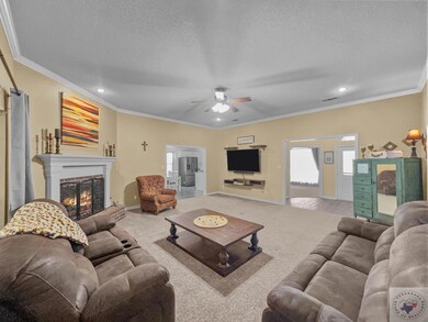 5711 Meadowland Dr, Texarkana, TX 75503 - photo 5