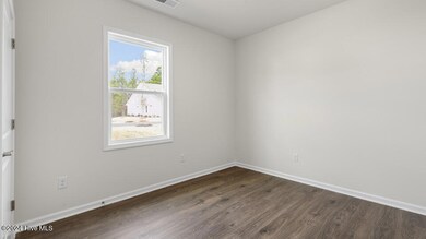 dr-horton-south-pinehurst-lot-25-011
