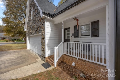 103 Hampshire Ct, Salisbury, NC 28144 - photo 4