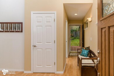 7317 Hennings Way Anchorage AK-large-004
