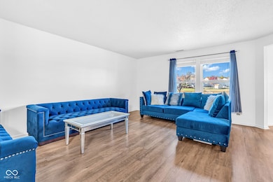 5502 Floating Leaf Dr, Indianapolis, IN 46237 - photo 5