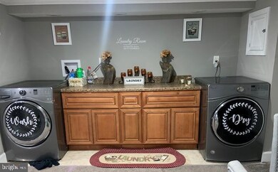 1054 Middleborough Rd, Essex, MD 21221 - photo 7