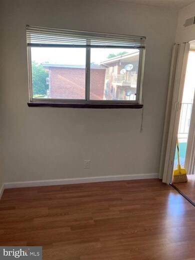 3710 N Rosser St unit 203, Alexandria, VA 22311 - photo 2