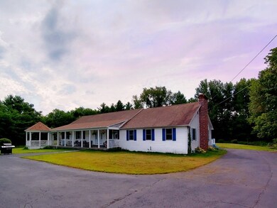 112 Number 6 Schoolhouse Rd, Charlton, MA 01507 - photo 4