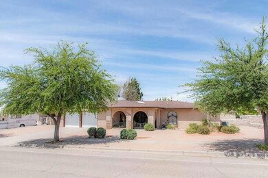 10615 Vista Lomas Dr, El Paso, TX 79935 - photo 2