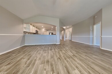 29211 Fox Fountain Ln, Spring, TX 77386 - photo 2