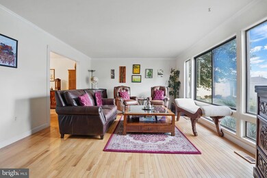 9601 Tinsmith Ln, Burke, VA 22015 - photo 7