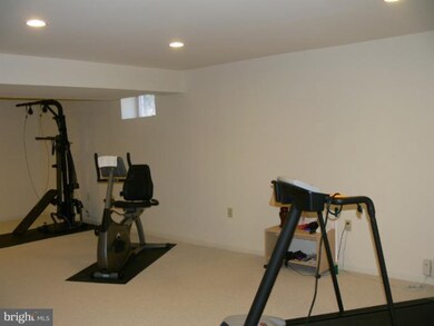 15251 Surrey House Way, Centreville, VA 20120 - photo 4