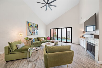 321 Sugarberry Cir, Houston, TX 77024 - photo 6