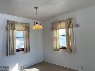 617 N State St, Osceola, IA 50213 - photo 5