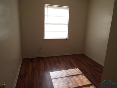 612 Holiday St, Longview, TX 75601 - photo 4