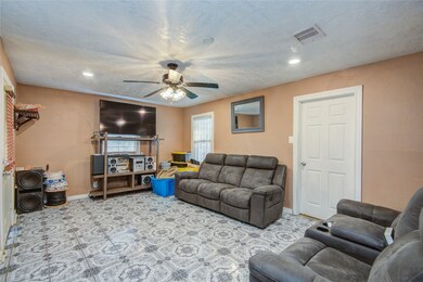 7308 La Paseo St, Houston, TX 77087 - photo 6