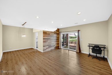 1718 Chesapeake Ln unit 5, Schaumburg, IL 60193 - photo 3