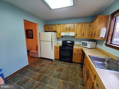 23318 Red Oak Ct, California, MD 20619 - photo 3