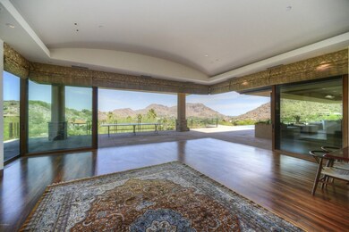 004_Living View