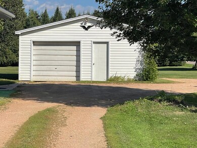 839 S Superior St, Antigo, WI 54409 - photo 2
