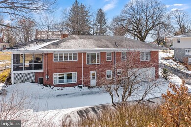 63 Grandview Blvd, Reading, PA 19609 - photo 6