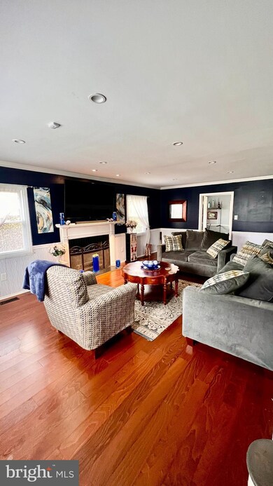 12702 Crimson Ct, Bowie, MD 20715 - photo 5