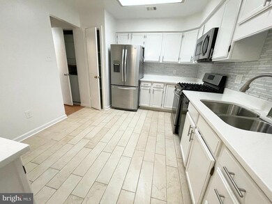 3818B Steppes Ct unit 3818B, Falls Church, VA 22041 - photo 3