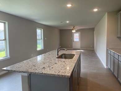 105 W Travis St, Brazoria, TX 77422 - photo 4