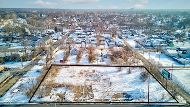 2009 Massachusetts Ave, Indianapolis, IN 46218 - photo 3