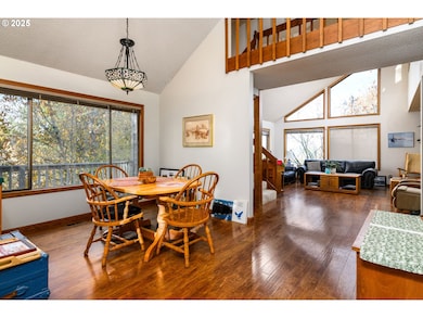 11525 SE Flavel St, Portland, OR 97266 - photo 5