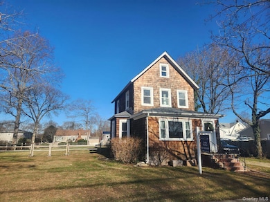 243 Locust Ave, Babylon, NY 11702 - photo 2