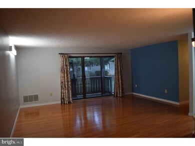 7207 Tamarron Dr unit 7207, Plainsboro, NJ 08536 - photo 2