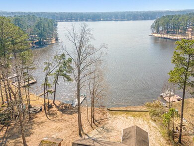 103 Lakeview Dr - waterfront