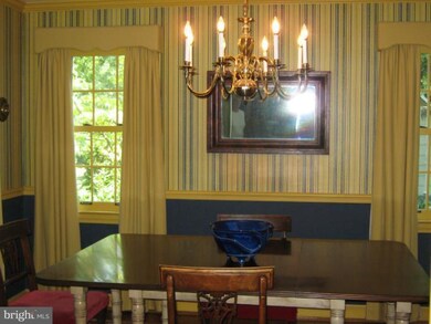 613 N Oak St, Falls Church, VA 22046 - photo 2