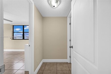 8120 Geneva Ct unit 549, Doral, FL 33166 - photo 4