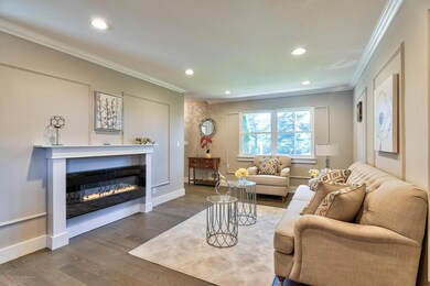 006_Living Room