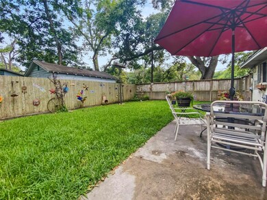 1621 W Blum St, Alvin, TX 77511 - photo 6