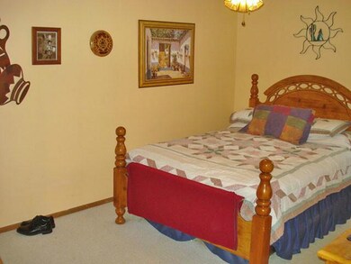 4488 Logwood Ln, Columbus, OH 43228 - photo 3