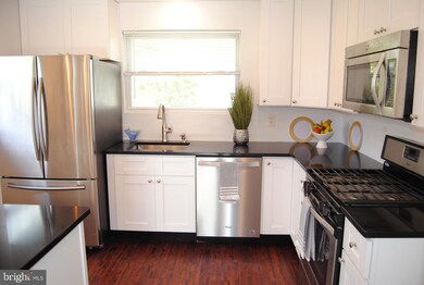 139 Glen Ave, Langhorne, PA 19047 - photo 6