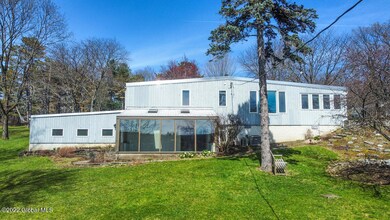 14 Scott Dr, Troy, NY 12180 - photo 2