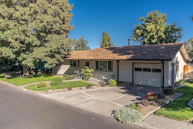 1241 SE 7th St, Prineville, OR 97754 - photo 3